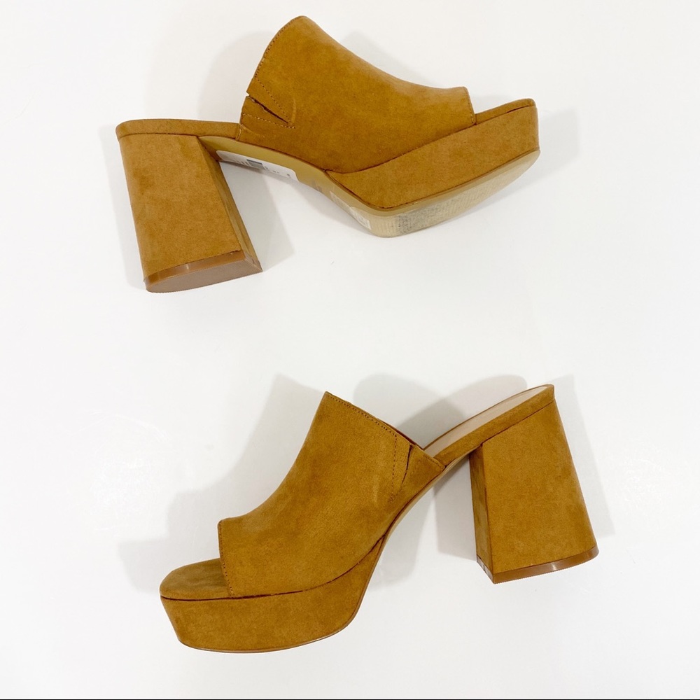 NWT Urban Outfitters Tan Gigi Platform Mules - Picture 5 of 9